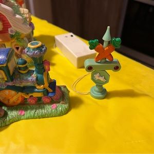 Hoppy Hollow 2002 2004 Easter village